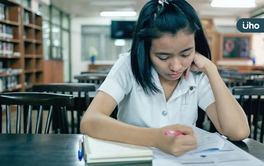 學測倒數！孩子考前壓力大怎麼辦？心理師揭「1關鍵」家長先做到