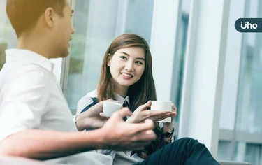 一開口就能打動人心！日溝通專家分享聊天技巧：稱讚他人「好厲害」