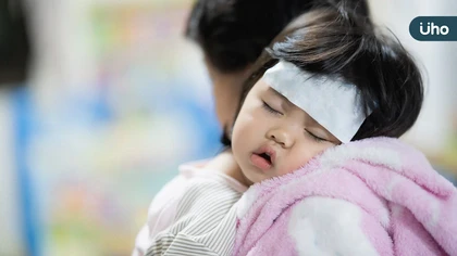 感染RSV 痰稠如「拔絲地瓜」塞幼兒支氣管恐致命！年末群聚恐釀RSV傳播鏈