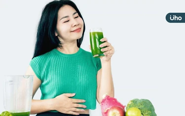 喝綠拿鐵傷腎？營養師教「正確3原則」：吃青菜前先做「1事」就不怕