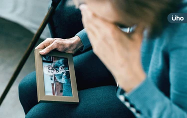 面對重要的人過世，腦袋一片混亂？教你「1招」和自己的心情對話