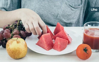 有食譜》痛風合併高血脂該怎麼吃？醫推「6種食物」洋蔥、牛奶上榜