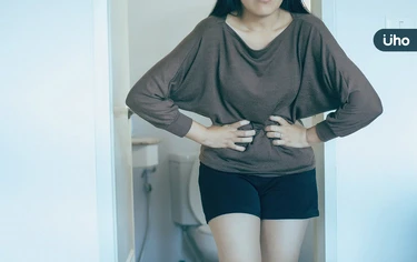 上班族久坐壓力大，每天便祕是纖維吃太少？營養師授「3招」清空腸道