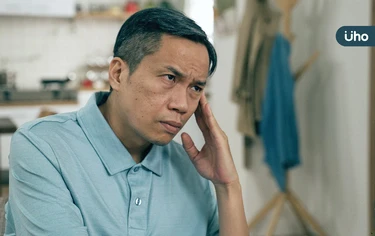 記憶力退步、工作表現下降⋯醫揭4徵兆恐是「早發性失智症」惡化更快