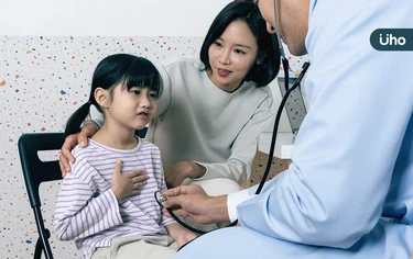 孩子生病不舒服，要掛急診還是在家觀察？兒科醫提供「6個判斷指標」