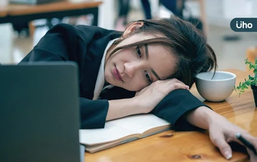 被需要就等於被重視？「5大陷阱」讓你越努力越累：別用忙碌衡量自己