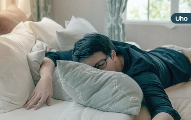 凌晨3至6點最危險!心臟內科醫:睡夢中猝死多與「心律不整」有關