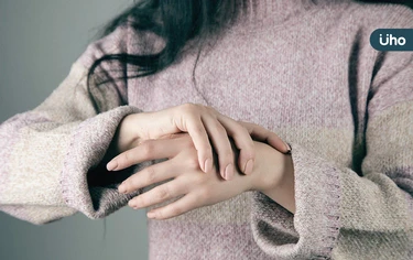 手腳冰冷，是體質虛還是疾病作祟？中醫教「1判斷指標」避免補錯身