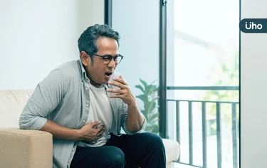 老菸槍喘促、胸悶⋯肺活量剩不到3成!中醫用「3階段調理」改善