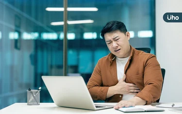 火燒心、吞嚥困難⋯胃食道逆流要一輩子吃藥嗎？醫曝3成「很難治」