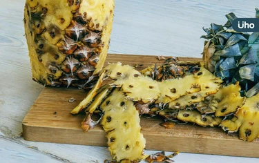 水果皮別丟！鳳梨皮泡肉變軟嫩、檸檬皮變身除臭劑⋯6大果皮妙用一次看