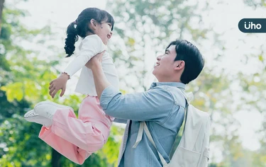 不只有媽媽？10%爸爸會有產後憂鬱！育兒路上必學「5招自我調適」