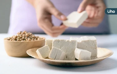 不吃澱粉只吃蛋白質？醫破解低醣飲食迷思：蛋白質「吃太多恐更胖」