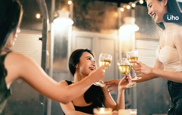 不可以打，但可以硬幹？酒店公關揭辛酸血淚：酒店小姐賣相不能太差