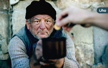 每個月給流浪漢80萬韓元，竟發生驚人改變⋯韓國導師教1招翻轉人生