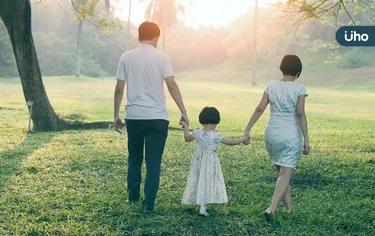 發現家人外遇⋯該裝不知道還是揭穿他？過來人教「這樣做」先釐清問題