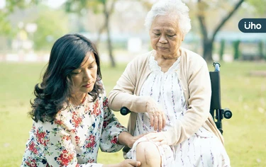失智症患者很固執,怎麼都說不聽?家屬必學「照護1招」先別強迫他