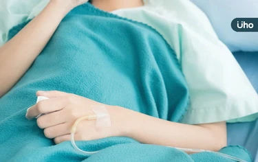 癌症年輕化已成趨勢!醫揪「3大可能原因」乳癌、大腸癌成健康殺手