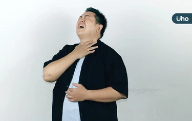 胸痛、體重掉不停竟是「食道關門」！醫揭5症狀：當心食道弛緩不能症