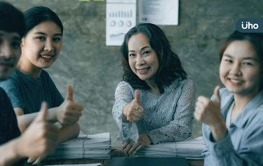 被稱讚就覺得尷尬、不自在？專家揭「高罌粟花症候群」內心害怕出鋒頭