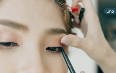 到日本旅遊買彩妝，適合台灣人嗎？彩妝師授「3步驟」改善底妝精緻度