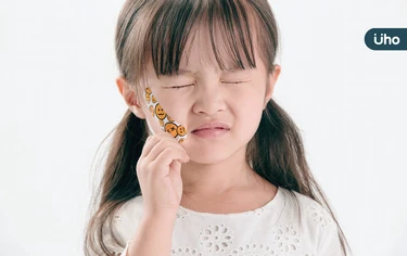 網購貼紙超毒？3歲女童爛臉恐留疤⋯醫揭恐怖真相「3大安全隱憂」