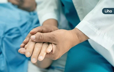 癌末、慢性病人「嚴重便祕」恐需手動解便!醫揭「這類止痛藥」是元凶