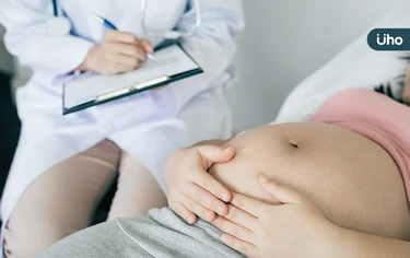 腹脹、頻尿誤以為腸胃問題？醫：恐已「卵巢癌晚期」4類人是高風險
