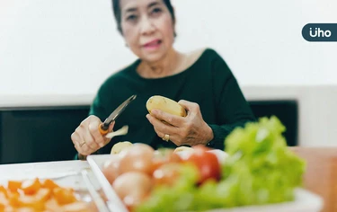得舒飲食好麻煩？營養師授3口訣：從「飯換穀、菜多樣、紅換白」開始