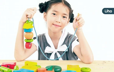 10歲女童當大老闆！創辦玩具公司「首月營收500萬」媽媽欣慰認可