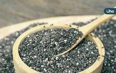  奇亞籽怎麼泡？可以咬碎還是直接吞？推薦吃法、功效、食譜一次看