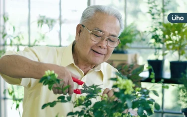 年薪300萬卻不夠用？53歲中年大叔「被迫退休」才發現3大理財誤區