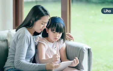 大學生賴床，家長竟要求老師打電話叫起床？導師揭現代教養「1弊端」