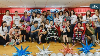 愛德華氏症男童畢業了，邁向國小生活新篇章！18年專業早療 唐氏症基金會陪伴600位以上孩子迎向新人生