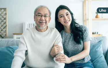 父母要求什麼都答應？心理師：想擺脫父母控制，你必須做「1件事」