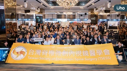 AI導航機器人助攻脊椎手術 揭開精準微創醫療新革命