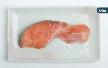 鮭魚別用煎的？蒸煮、烤製、油煎⋯營養師曝「最佳烹調法」鎖住營養
