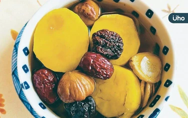 有食譜》霜降吃薑預防感冒！3步驟做「地瓜栗子薑湯」加黑糖增香氣
