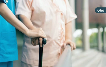 老人免繳健保費三讀通過！石崇良憂「1不合理條件」恐讓健保制度崩潰