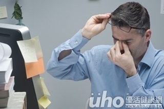 視力退化年輕化 醫:老化+過度使用3C