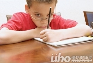 他成績優異卻易分心 原來是過動症惹禍