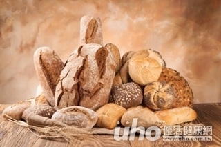 吃麵包腹瀉、皮膚癢 醫:恐是麩質過敏