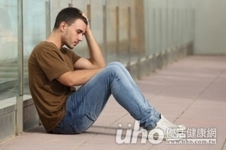 是否罹憂鬱症?醫:悲觀、討厭自己要當心