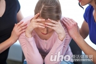 地震痛失家人卻異常平靜 創傷後症候群作祟