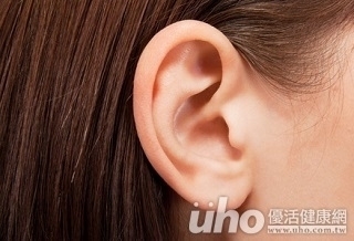 接電話聽不到聲音 她突發性耳聾上身