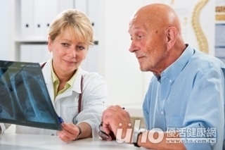 7旬翁肺癌無法手術 立體定位放射治療救命