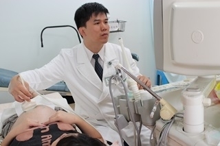 胎兒臍帶脫垂 緊急剖腹產救回2命