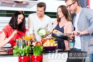 多運動、補充蔬果 3步驟不怕腸癌攪局