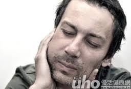 蛀牙「擺爛」多年 引發蜂窩組織炎