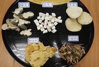 吹冷氣+愛喝冰飲 體內濕氣重全身沒勁